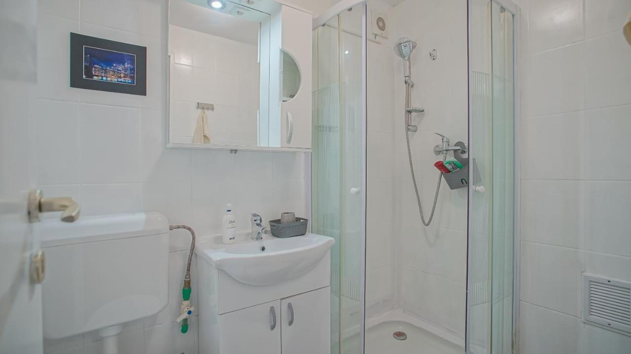 Old Town City Center Apartments Braşov Buitenkant foto