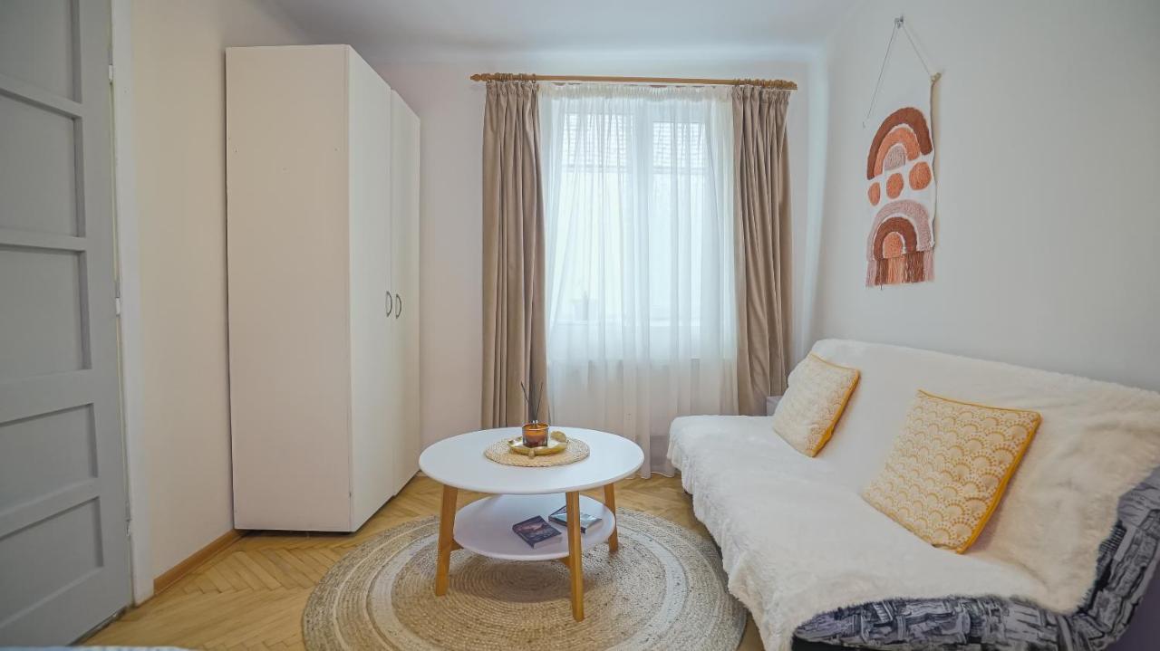 Old Town City Center Apartments Braşov Buitenkant foto