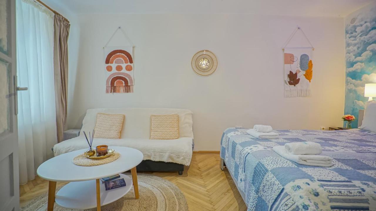 Old Town City Center Apartments Braşov Buitenkant foto