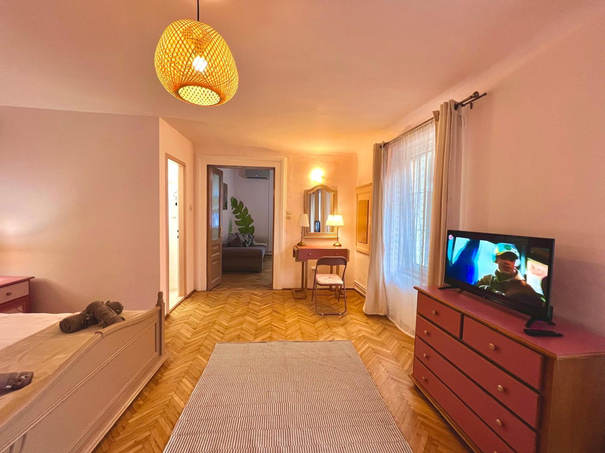 Old Town City Center Apartments Braşov Buitenkant foto