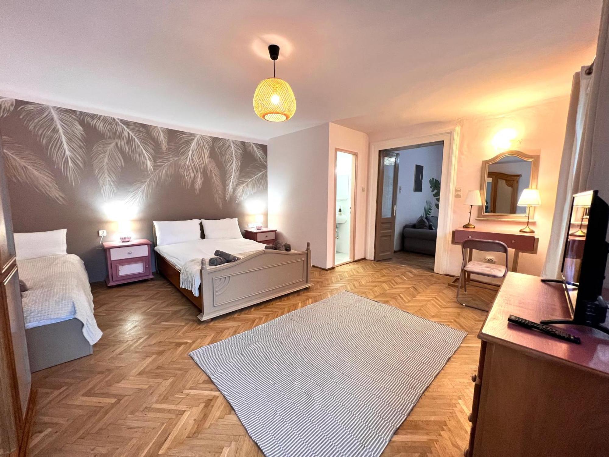 Old Town City Center Apartments Braşov Buitenkant foto