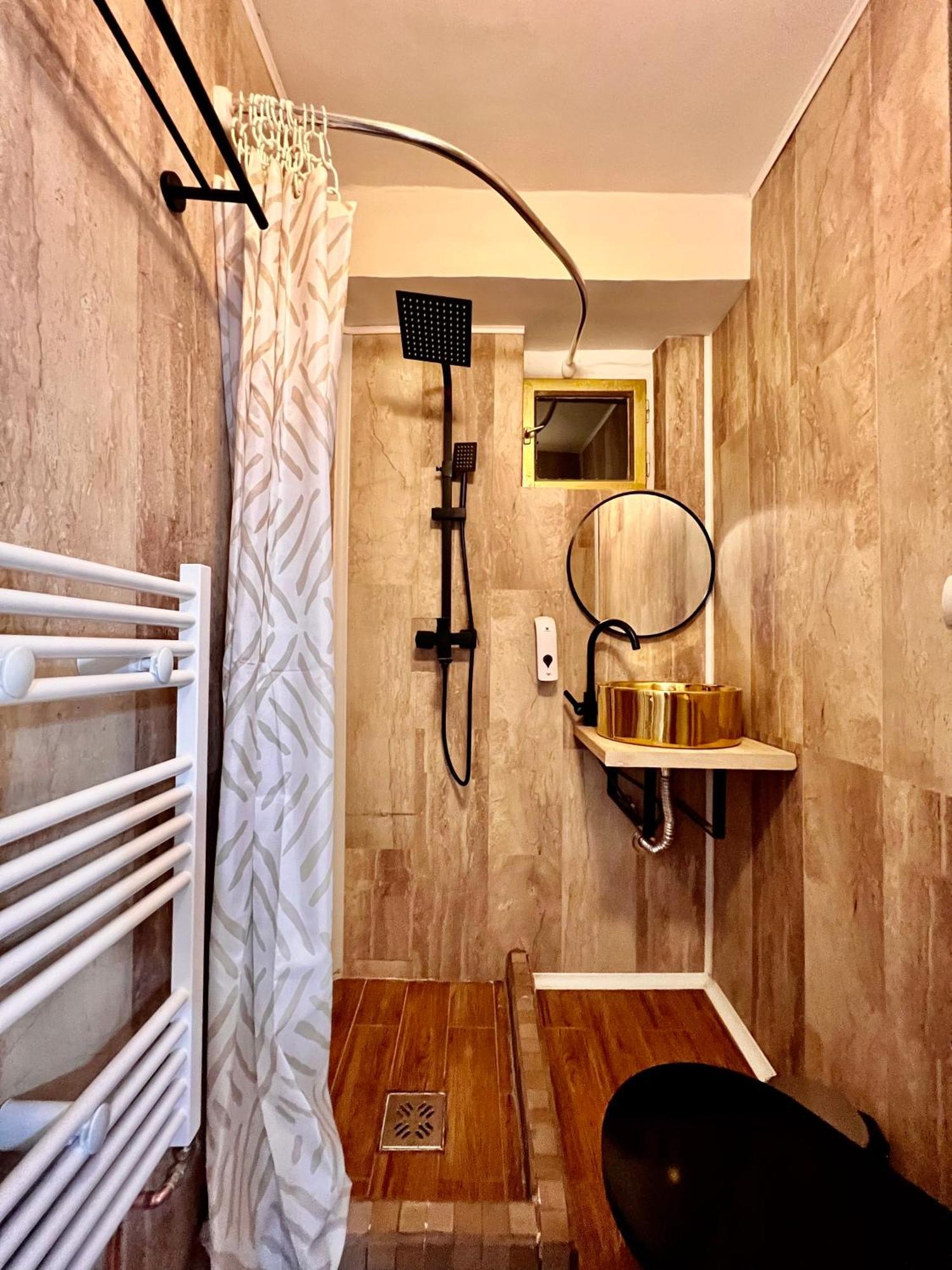 Old Town City Center Apartments Braşov Buitenkant foto